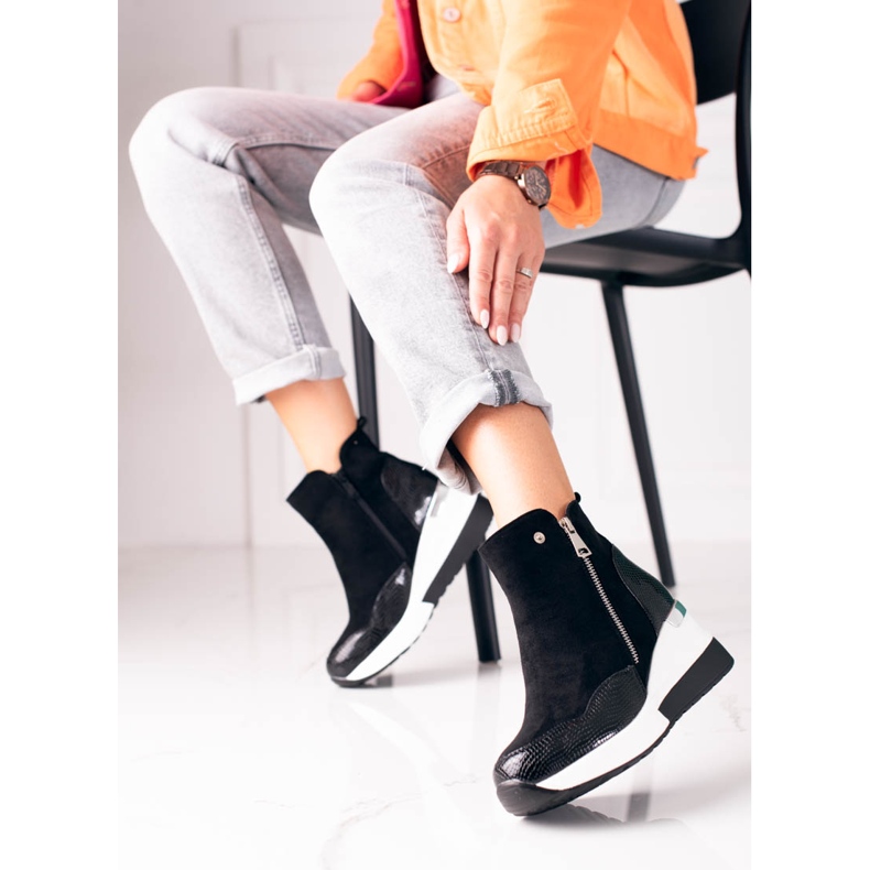 Botas deportivas negras de mujer sobre cuña blanca Shelovet negro 2