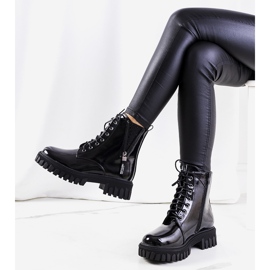 Botas Inark lacadas en negro 2