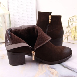 Botas de mujer en el puesto de gamuza ecológica marrón Potocki 3