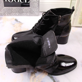 Botas de mujer, con cordones aislantes lacados en negro Potocki 1
