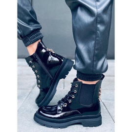 Botines lacados con cadena Jake Black negro 3