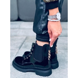 Botines lacados con cadena Jake Black negro 5