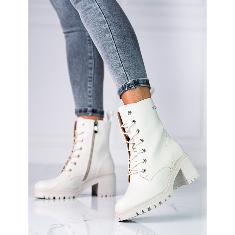 Trabajadores Vinceza de mujer beige con cordones en un poste bajo marrón 1