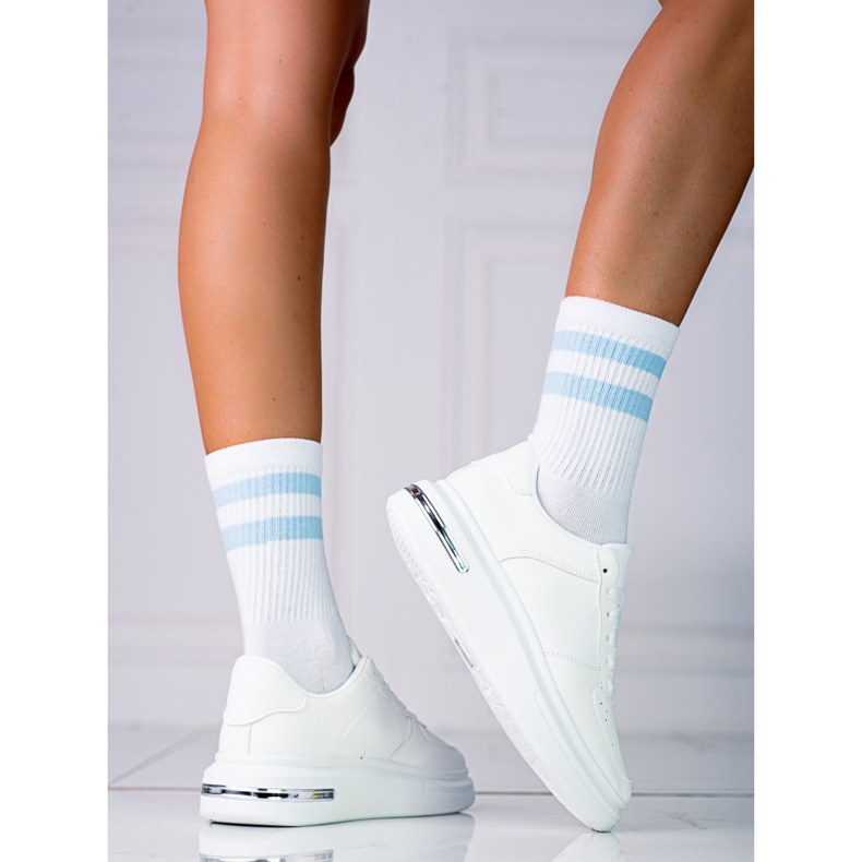 Deportivas Shelovet blancas con cordones fabricadas en piel ecológica blanca. blanco 1