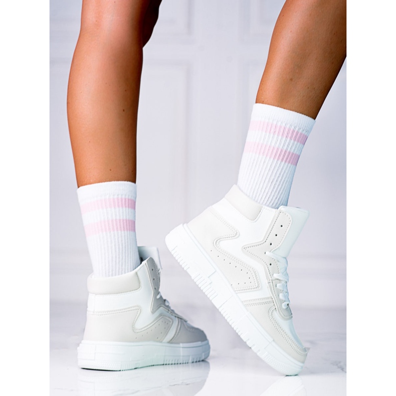 Deportivas de mujer High Shelovet fabricadas en piel ecológica de color blanco y gris. 1