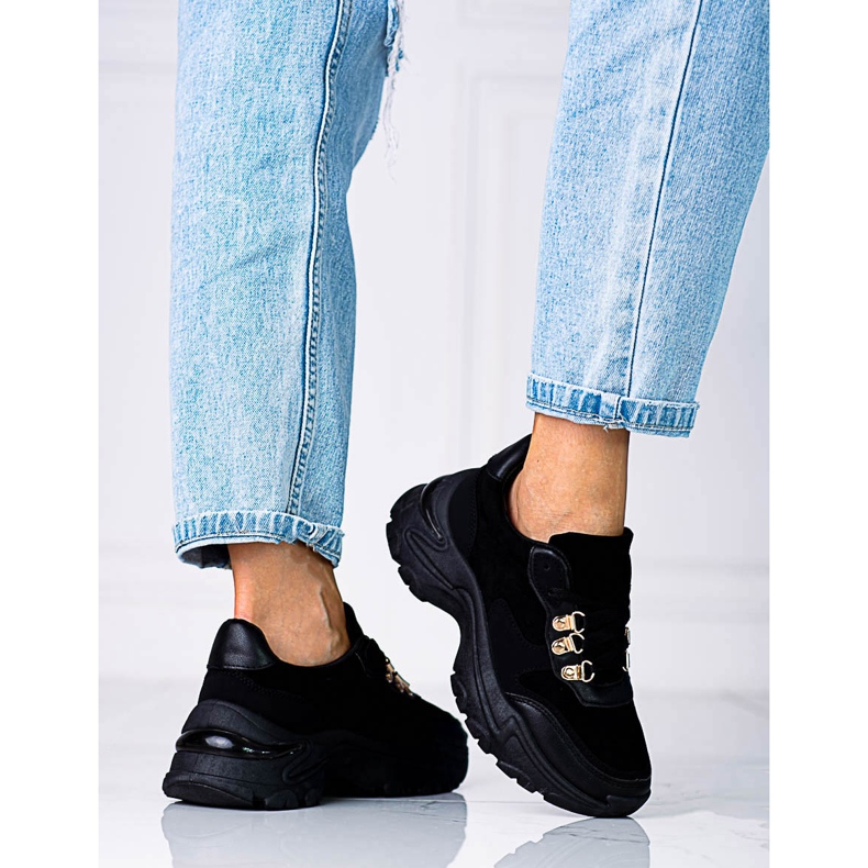 Zapatillas deportivas de mujer con suela gruesa Shelovet negra. negro 1