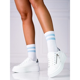 Zapatillas blancas de mujer en la plataforma Shelovet con cremallera decorativa. blanco 2