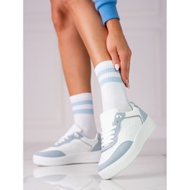 Zapatos deportivos Shelovet de mujer de moda en una plataforma blanca blanco azul 1