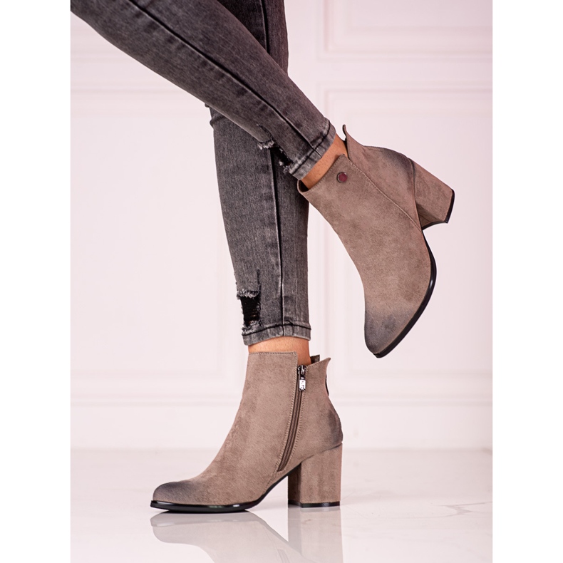 Botas de mujer marrones Shelovet con cremallera decorativa en la parte trasera marrón 1