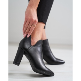 Botas de mujer con corte Shelovet en un poste alto negro 1