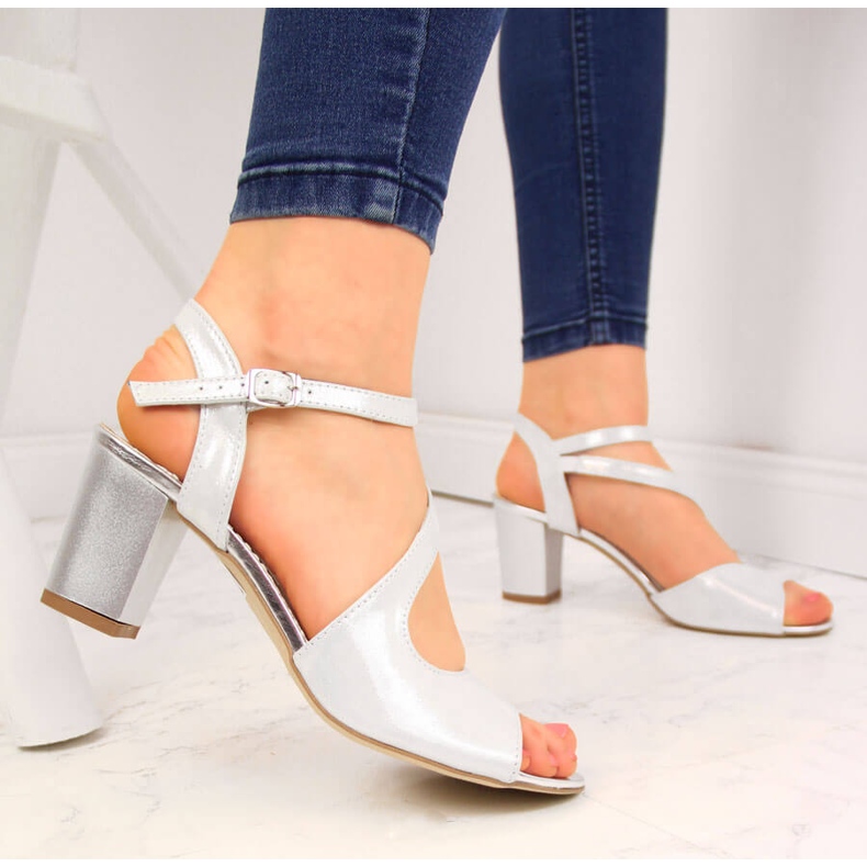 NATALII BRAT BUT Sandalias mujer piel satinada plata de Natalia Brat But 2