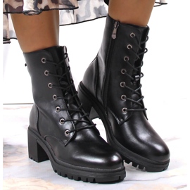 Botas negras con cordones Vinceza en el poste negro 4