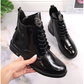 Botas aislantes mujer lacadas en negro Potocki 3
