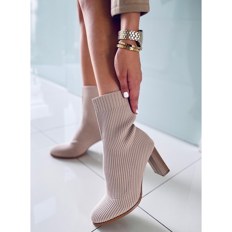 Botas estilo calcetín con tacón de Hermione Taupe beige 2