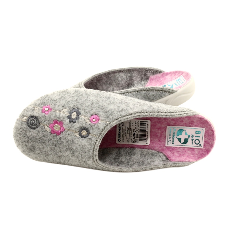 Pantuflas de Fieltro Gris Adanex 27885 Sara con Flores rosa 5