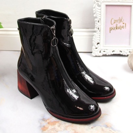 Botines de tacón mujer lacados en negro de Vinceza 4