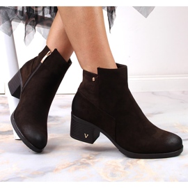 Botas de mujer en el puesto de gamuza ecológica marrón Potocki 5