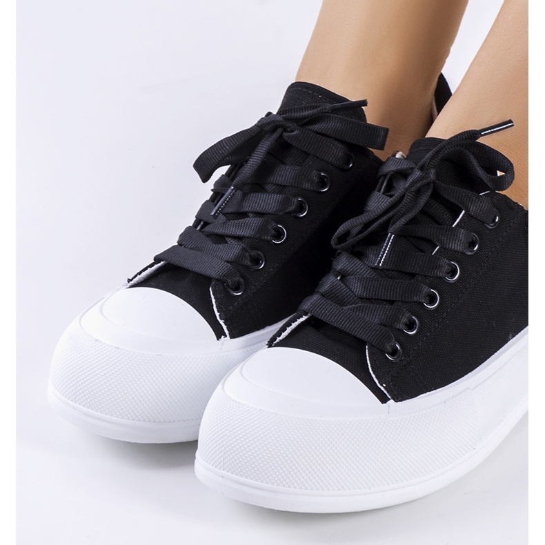 Zapatillas negras en la plataforma Kilkenny negro 2