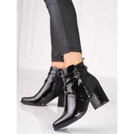 Botas de mujer en el puesto de Shelovet. negro 2