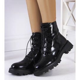 Botas Cesterfield de charol negro 2