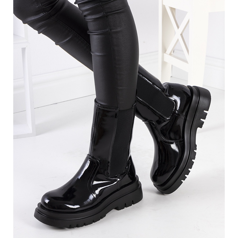 Botas Giza charol negro 1