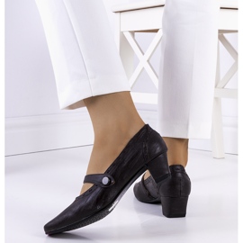 Zapatos de salón marrón oscuro con correa Cilka 2