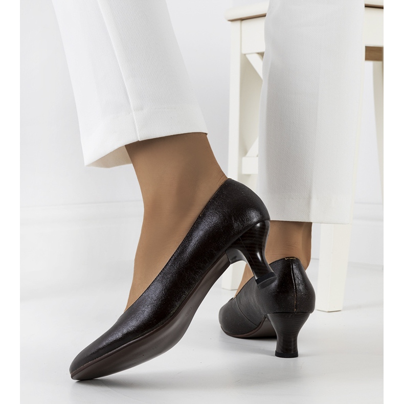 Salón Vinarnik clásico marrón 1 Salón Vinarnik clásico marrón 1