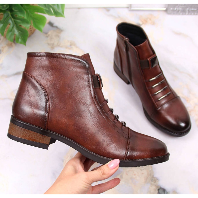 Botín tacón plano marrón Sabatina SAB118 1 Botín tacón plano marrón Sabatina SAB118 1