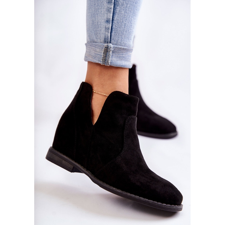 S.Barski Botas de ante negro Henriette con recortes en un tacón plano 2 S.Barski Botas de ante negro Henriette con recortes en un tacón plano 2