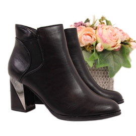 Jezzi Botas aislantes negras en un poste decorativo negro 3