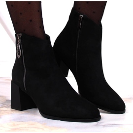 S.Barski Botas de mujer sobre bloque de ante negro de S. Bararski 6
