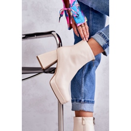 Botas De Mujer De Tacón Grueso Con Cremallera Beige Carrera 5