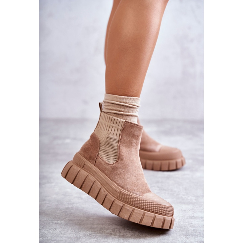 FB2 Botas sin cordones de moda en la plataforma Jenna beige oscuro 1