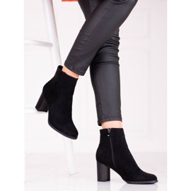 Botas negras de mujer en el puesto Shelovet fabricadas en ante ecológico negro 2
