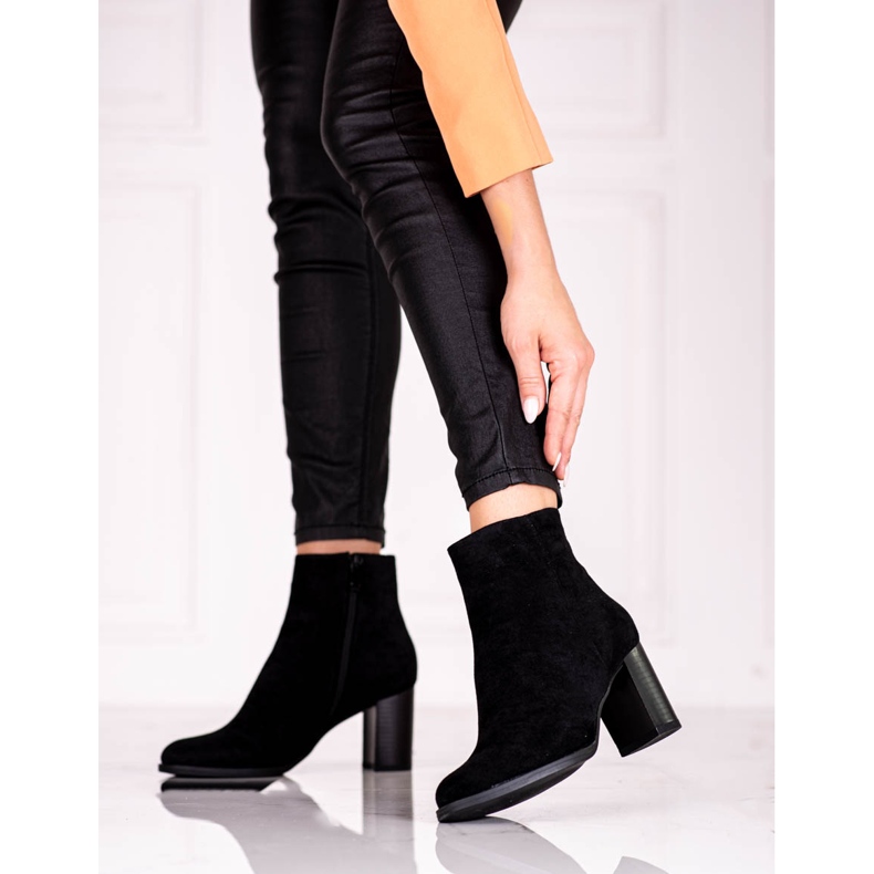 Botas negras de mujer en el puesto Shelovet fabricadas en ante ecológico negro 1