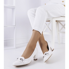 Zapatos de salón Cook clásicos blancos 1