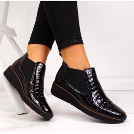 Botines charol negro serpiente Rieker 53794-01 10