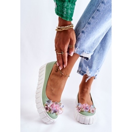 PA2 Bailarinas De Cuero Sobre Una Plataforma Con Un Colorido Adorno Ladette Verde 1