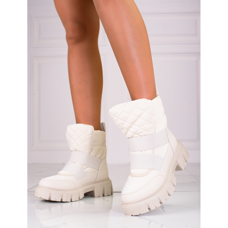 Botas de nieve Shelovet para mujer en una gruesa plataforma beige. marrón 1