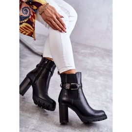 FE1 Botas de piel Maresol negras sobre poste con cinturón decorativo negro 7