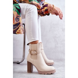 FE1 Botas de piel sobre pilar con cinturón decorativo, beige Maresol 5