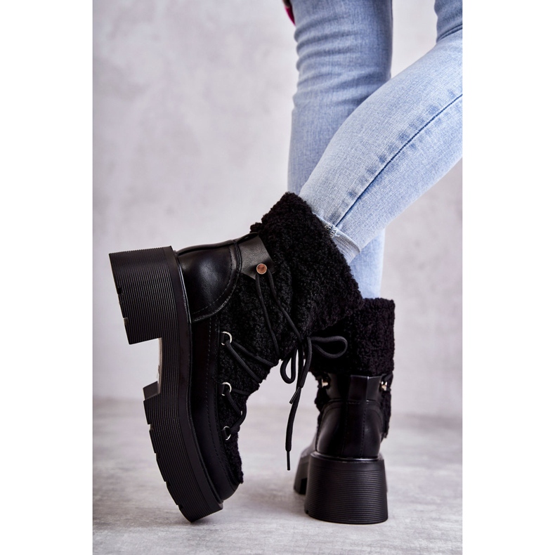 Botas de nieve de mujer Black Sanna con piel de oveja negro 2