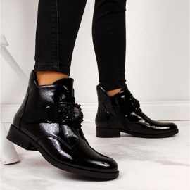 S.Barski Botas de mujer aisladas lacadas con un lazo negro de S. Barski 6