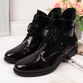 S.Barski Botas de mujer aisladas lacadas con un lazo negro de S. Barski 4