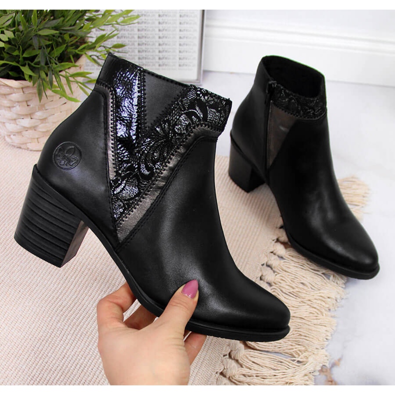 Botas de mujer de piel en el puesto negro Rieker Y2063-00 1