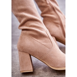 FE1 Botas altas clásicas de ante beige Clarissa marrón 8