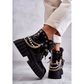Botas Calientes Lacadas Con Cadena Negro Karoline 5