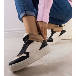 Zapatillas negras de Adite. negro 2