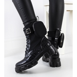 BM Botas negras con bolsita de Adamson negro 2