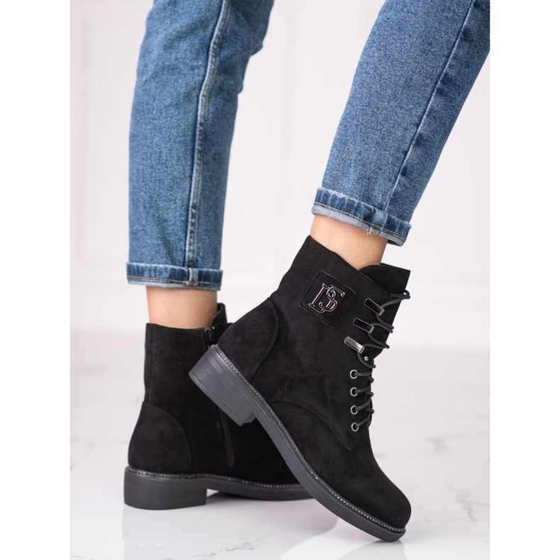 Trabajadoras de mujer confeccionadas en ante ecológico Shelovet negro 1